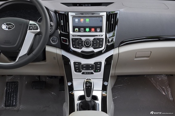 2017款比亚迪e5 300 尊贵型