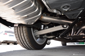 2018款奥迪A6L 2.0T自动30周年年型 35 TFSI 时尚型