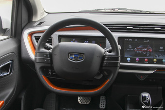 2017款吉利远景X1 1.3L自动乐趣版