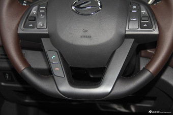 2015款陆风X7 2.0T自动全景旗舰版