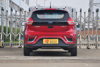 2017款吉利远景X1 1.3L自动玩家版