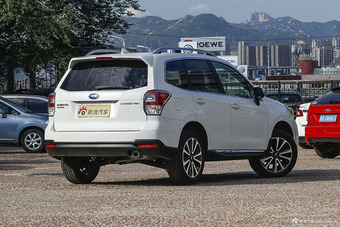 2016款森林人2.0L自动时尚导航版