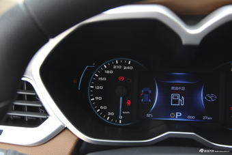 2018款东南DX7经典版1.5T自动DCT舒适型