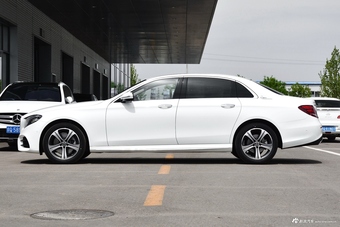 2018款奔驰E级改款2.0T自动 200L 运动型