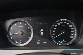 2015款索纳塔九 1.6T自动 DLX尊贵型