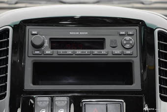 2017款菱智 M3L 2.0L 7座舒适型 