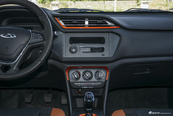 2017款瑞虎3X 1.5L手动都市领先版