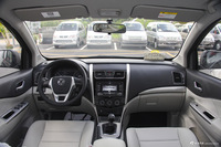 2016款风行S500 1.5L手动舒适型 闪耀金