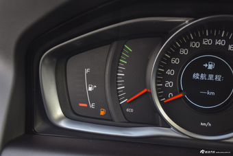 2017款沃尔沃XC60 2.0T自动T5 智进版