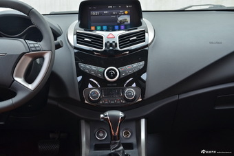 2017款海马S5强动力版1.5T自动旗舰型