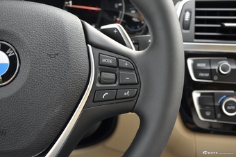 2018款宝马3系2.0T自动320Li 领先型豪华套装