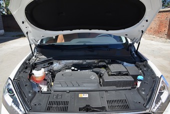 2016款宝沃BX7 2.0T自动两驱豪华版28T