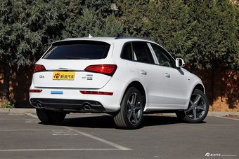 2017款奥迪Q5 2.0T自动40TFSI豪华型（白）