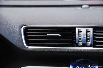 2016款迈腾1.8T自动TSI智享豪华型 幻影黑