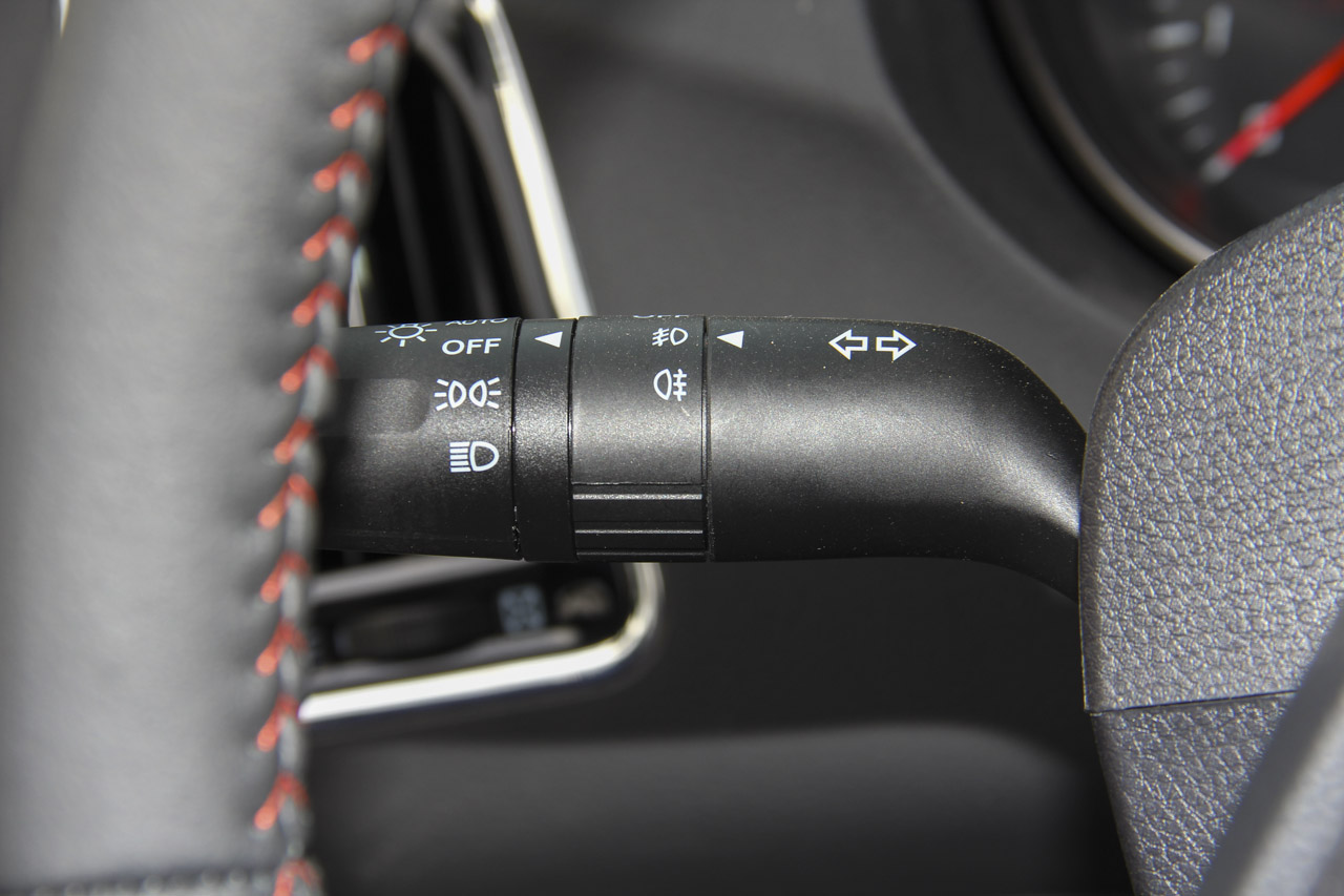 2015款海马S5 1.6L手动智能豪华型