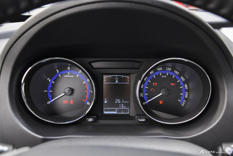 2016款风行S500 1.5L手动豪华型