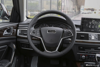 2016款众泰Z700 1.8T自动DCT尊贵型