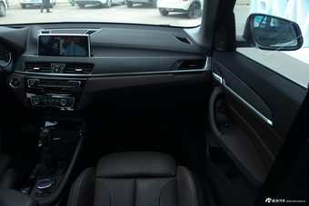 2016款宝马X1 2.0T自动xDrive25Li豪华型