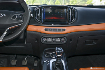 2016款瑞虎7 1.5T手动耀臻版