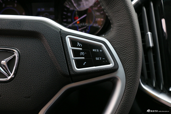 2018款驭胜S350 2.0T自动四驱柴油超豪华版5座