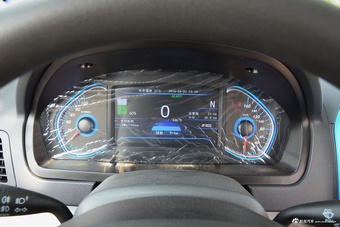 2016款北汽新能源EV160 电动轻秀版