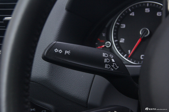 2017款奥迪Q5 2.0T自动40TFSI舒适型 