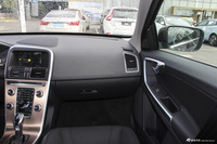 2017款 沃尔沃XC60 2.0T T5 智行版