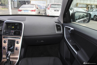 2017款 沃尔沃XC60 2.0T T5 智行版