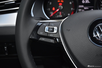 2018款一汽大众迈腾 280TSI DSG 领先型