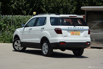 2016款长安CX70 1.6L手动豪华型