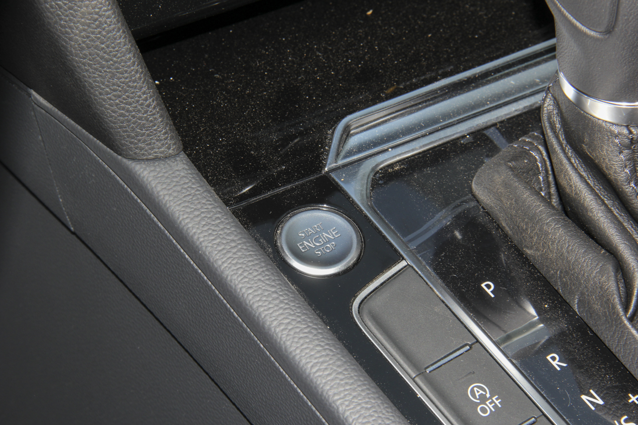 2018款迈腾改款1.8T自动330TSI DSG豪华型