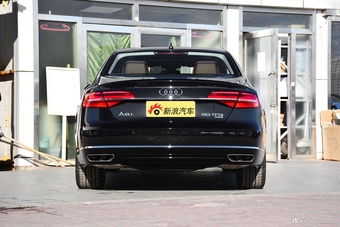 2017款奥迪A8L 4.0T自动60 TFSI quattro豪华型