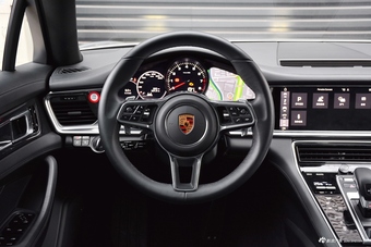 2017款保时捷Panamera 4S 2.9T自动