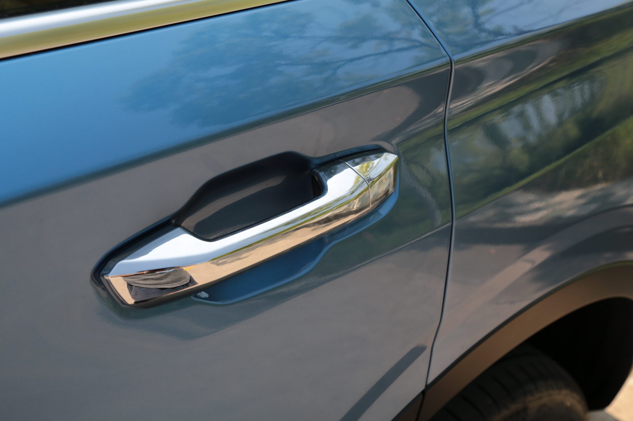 2017上汽大通D90 2.0TGI自动四驱高配版