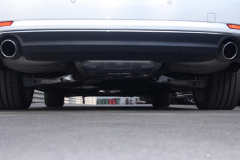 2017款奥迪A4L 2.0T自动40TFSI风尚型 