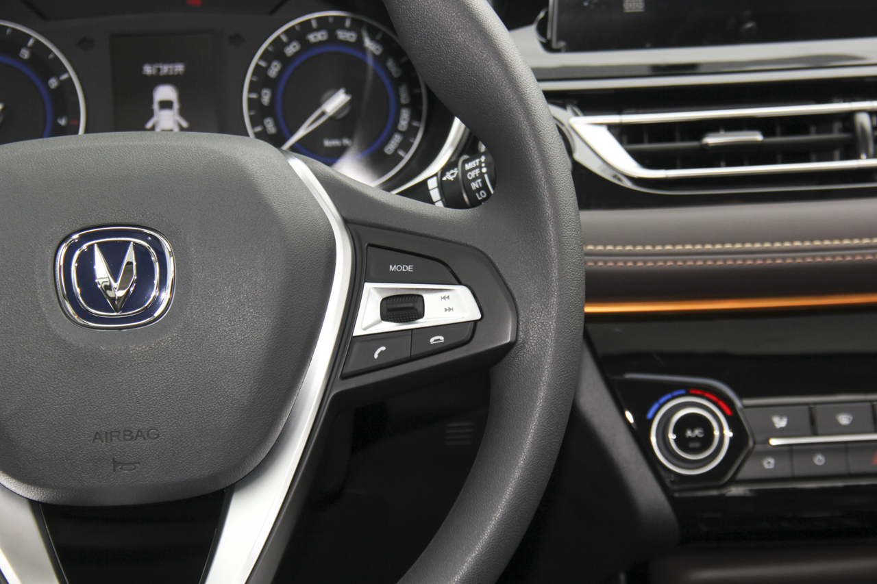 2018款逸动DT 1.6L自动智享型