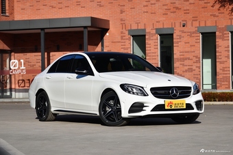 2019款奔驰C级C 260 2.0T自动运动版4MATIC