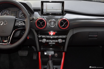 2017款北汽绅宝X25 1.5L自动精英导航型