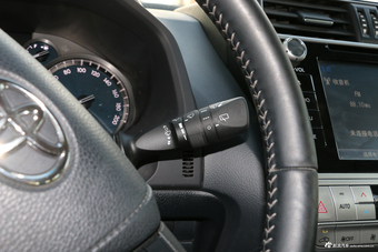 2018款普拉多3.5L自动TX-L后挂备胎