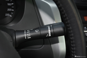 2017款纳瓦拉2.5L手动两驱旗舰版QR25