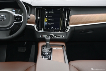 2019款沃尔沃S90 2.0T自动T5智远版