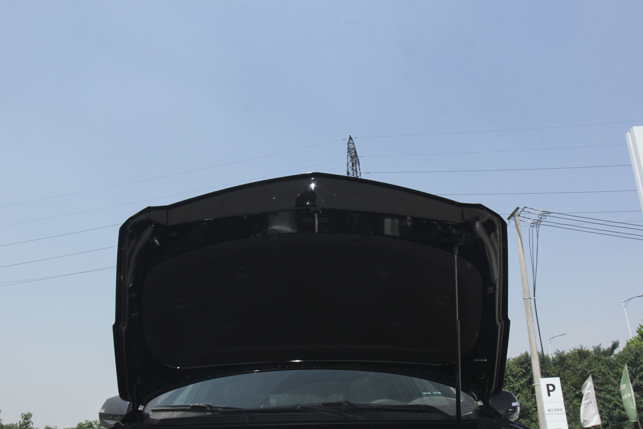 2018款XT5 2.0T自动25T技术型