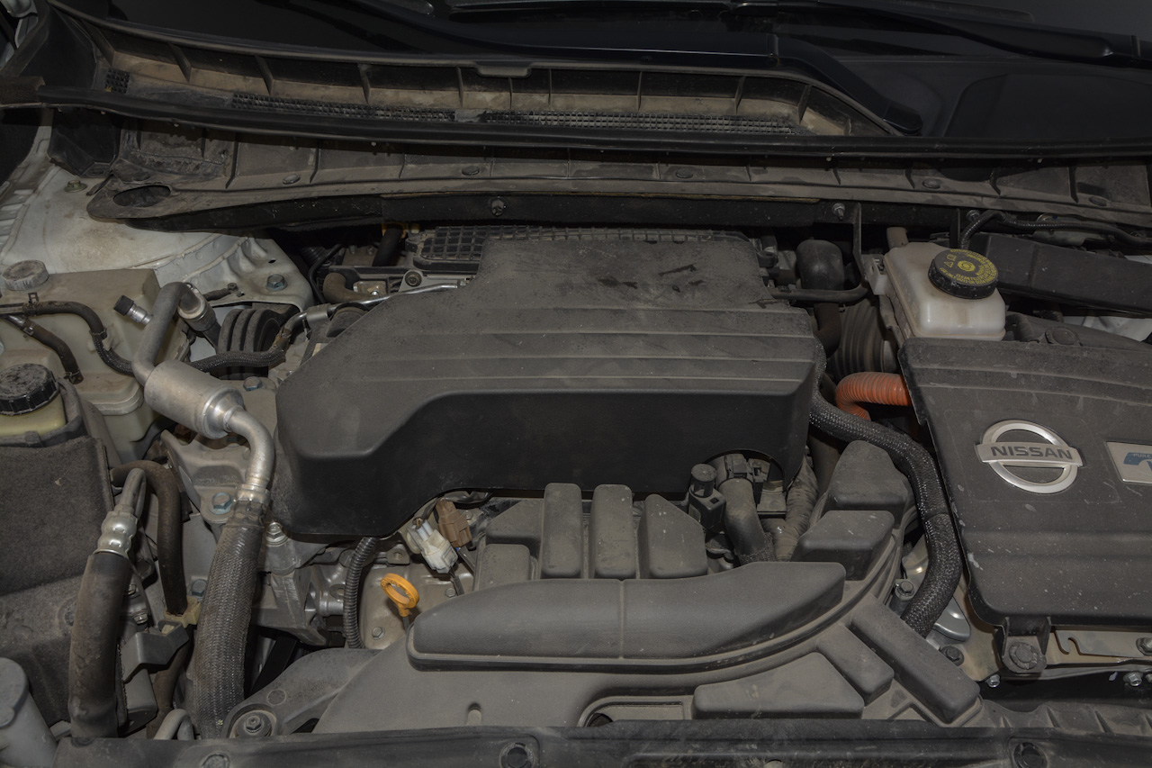 2017款楼兰2.5L自动S/C XV HEV混动四驱旗舰版