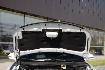  2017款林肯MKC 2.0T 两驱尊悦版（白）