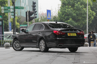 2018款红旗H7 3.0T自动尊崇版35V6