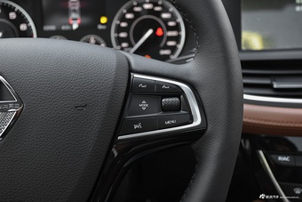 2016款宝沃BX7 2.0T自动 6座四驱旗舰型