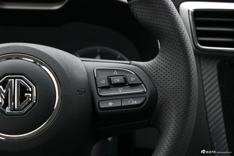 2017款名爵ZS 1.5L手动精英版 