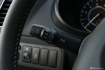 2018款风光S560 1.8L手动豪华型7座