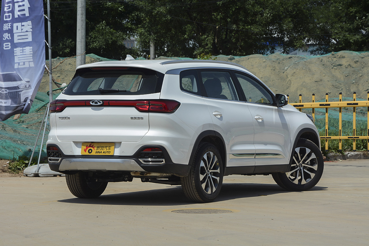 2018款瑞虎8 1.5T自动旗舰型 5座