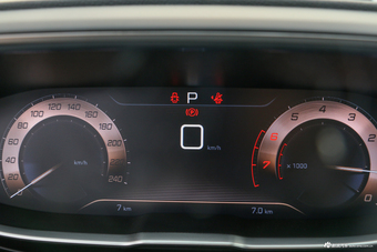 2017款标致5008 1.6T自动350THP精英版5座